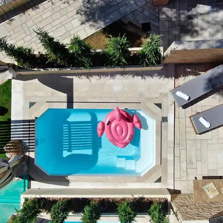 Διαμέρισμα Doliva Chris Private Pool